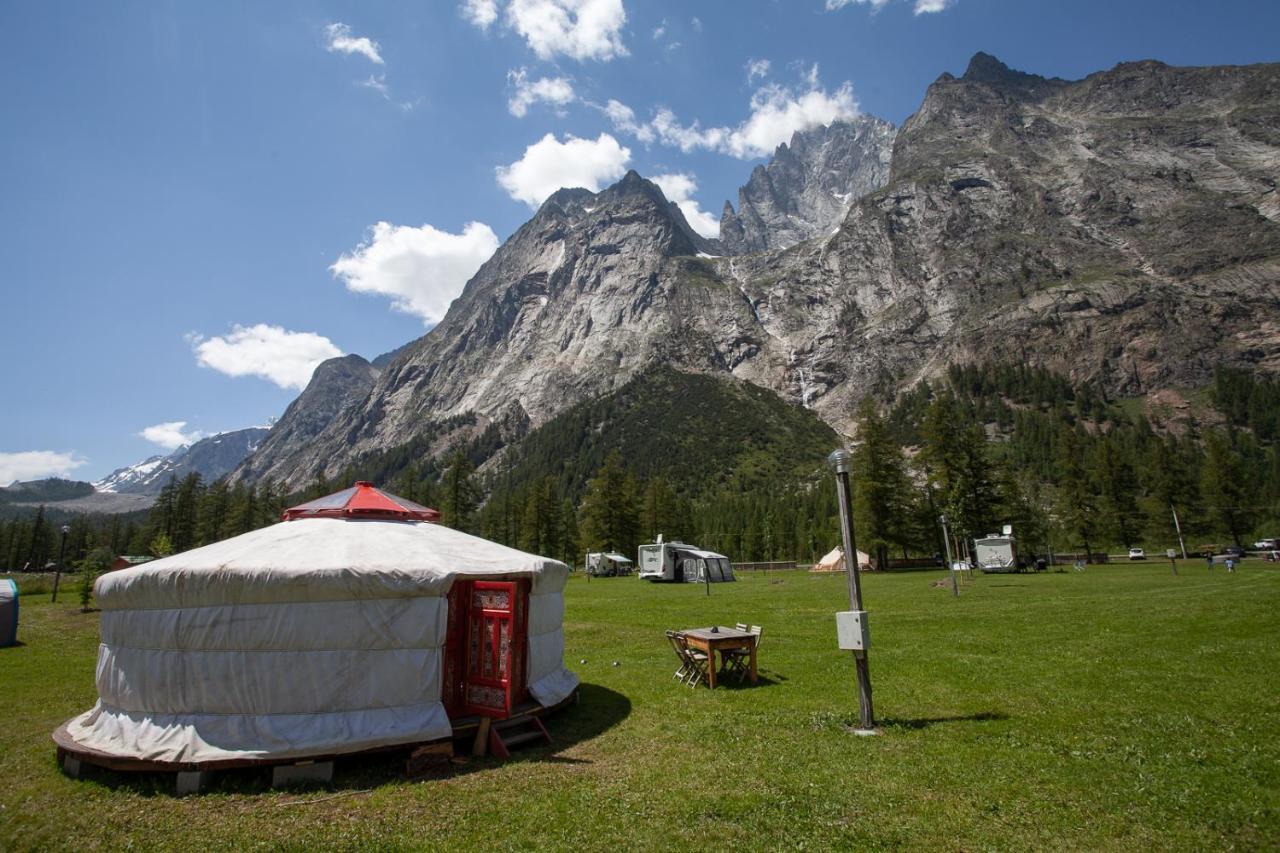 Hobo Camping Courmayeur Zewnętrze zdjęcie